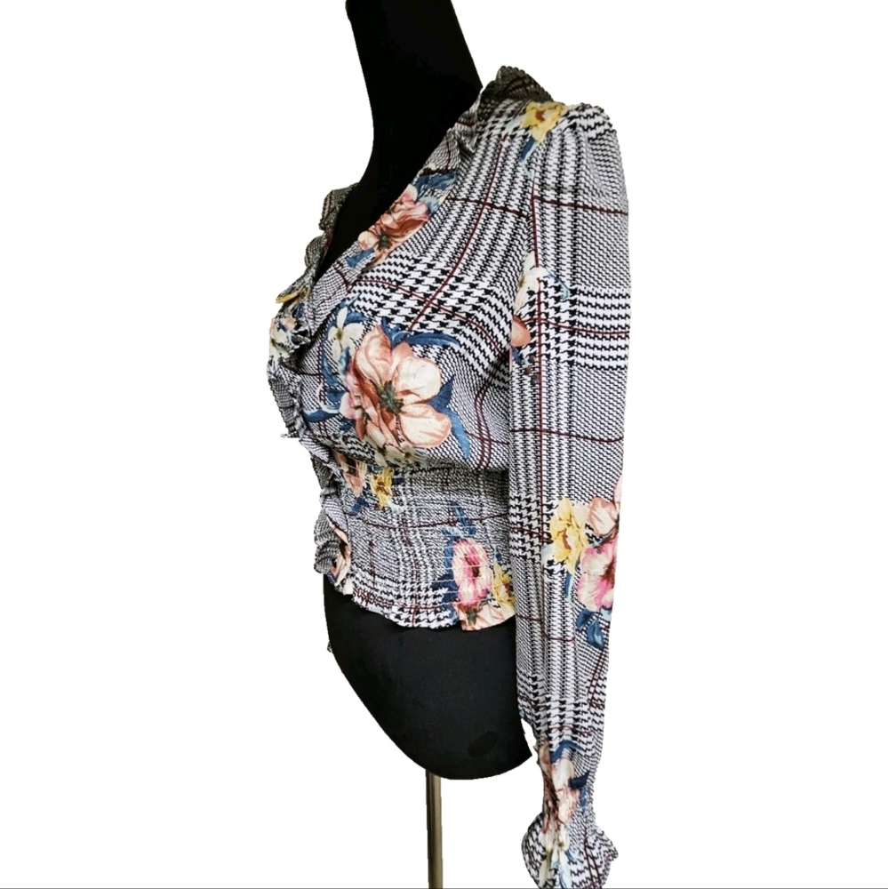 Floral Plaid Blouse-Size Medium - Picture 11 of 16